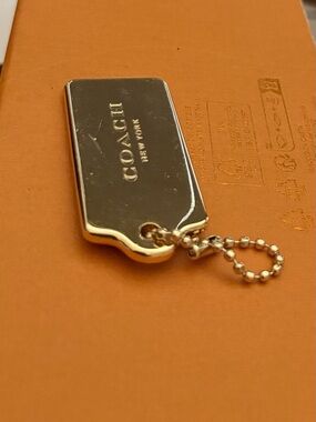 COACH gold Tag for handbag gold with chain -